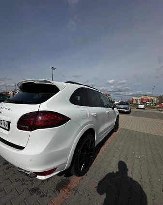 Porsche Cayenne cena 135900 przebieg: 205000, rok produkcji 2014 z Olsztyn małe 92